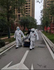 劉凱熠為業(yè)戶(hù)上門(mén)送菜